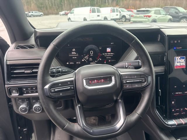 Used 2025 GMC Yukon XL AT4 AWD/4WD image 13