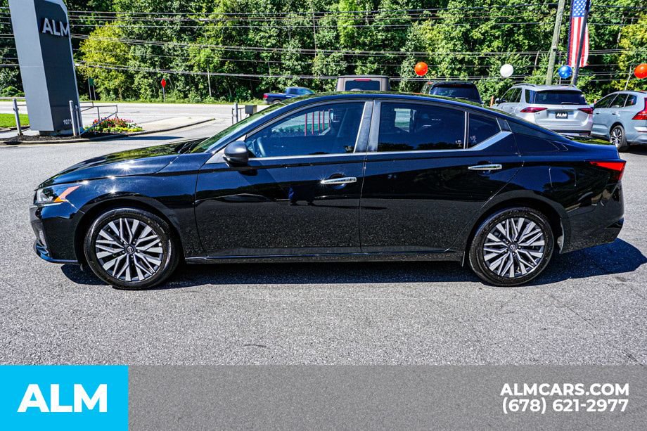 Used 2025 Nissan Altima 2.5 SV FWD image 6