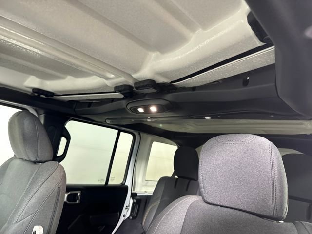 Used 2024 Jeep Wrangler Unlimited w/ Convenience Group image 12