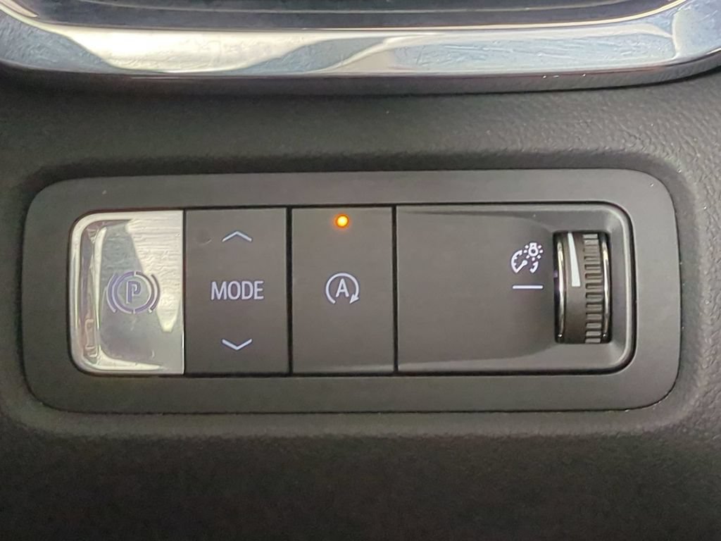 Used 2026 GMC Acadia Elevation w/ Elevation Premium Package FWD image 31