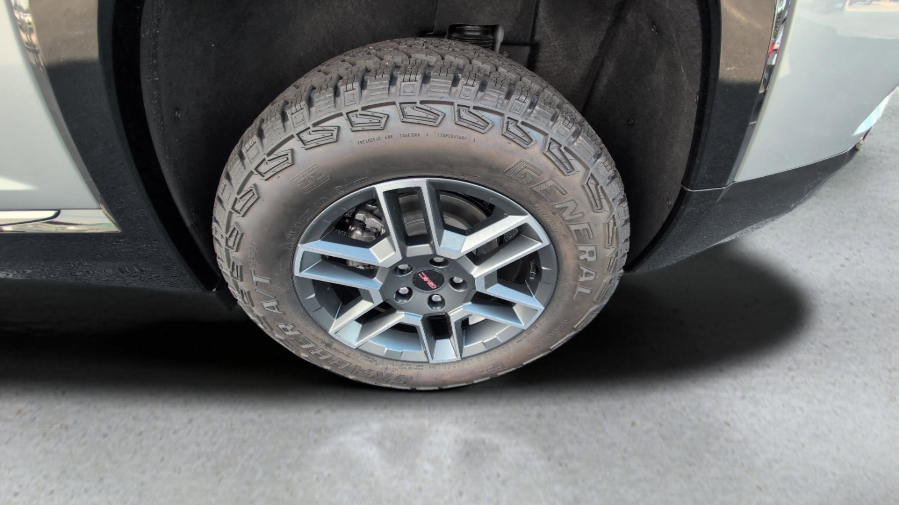 Used 2026 GMC Terrain AT4 image 27