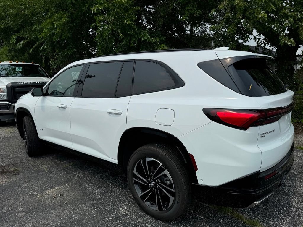 Certified 2025 Buick Enclave Sport Touring w/ Super Cruise Package AWD/4WD image 4