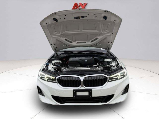 Used 2023 BMW 330i xDrive Sedan w/ Driving Assistance Package AWD/4WD image 56
