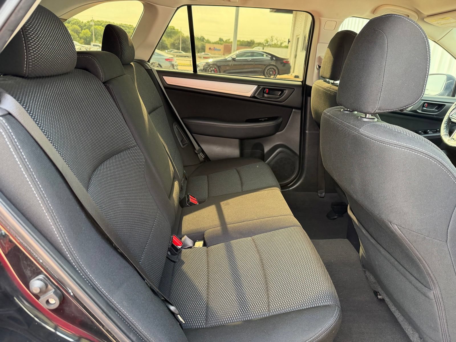 Used 2018 Subaru Outback 2.5i AWD/4WD image 24