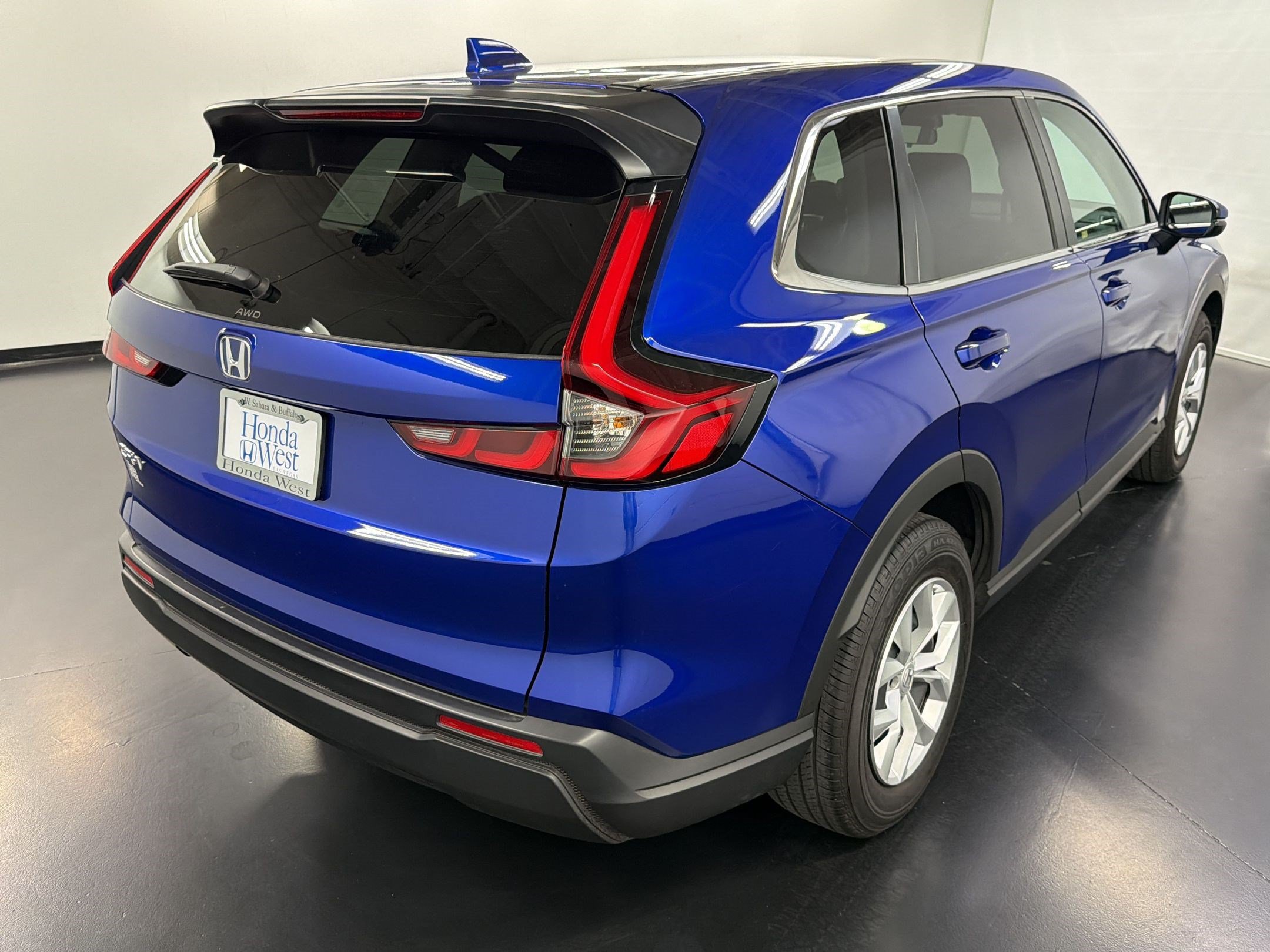 Certified 2025 Honda CR-V LX image 9