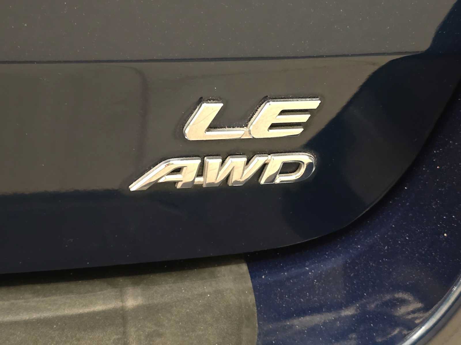 Used 2011 Toyota Sienna LE w/ Towing Pkg AWD/4WD image 7