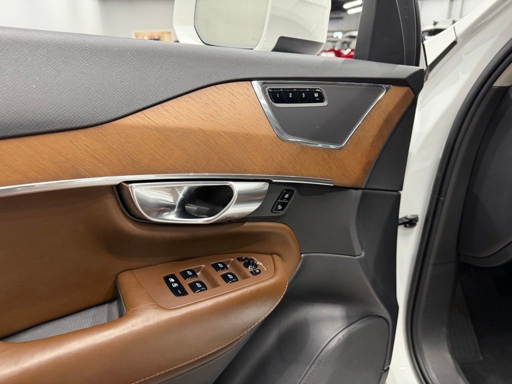 Used 2018 Volvo XC90 T6 Inscription w/ Convenience Package image 16