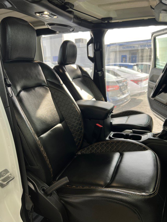 Used 2021 Jeep Gladiator Overland image 12