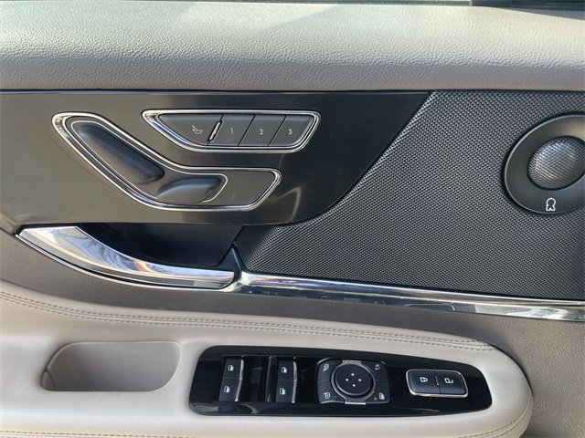 Used 2021 Lincoln Corsair Reserve w/ Equipment Group 201A image 23