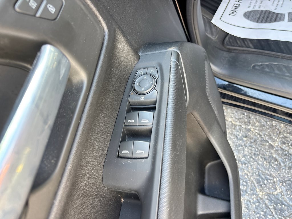 Used 2022 Chevrolet Silverado 1500 Custom AWD/4WD image 27