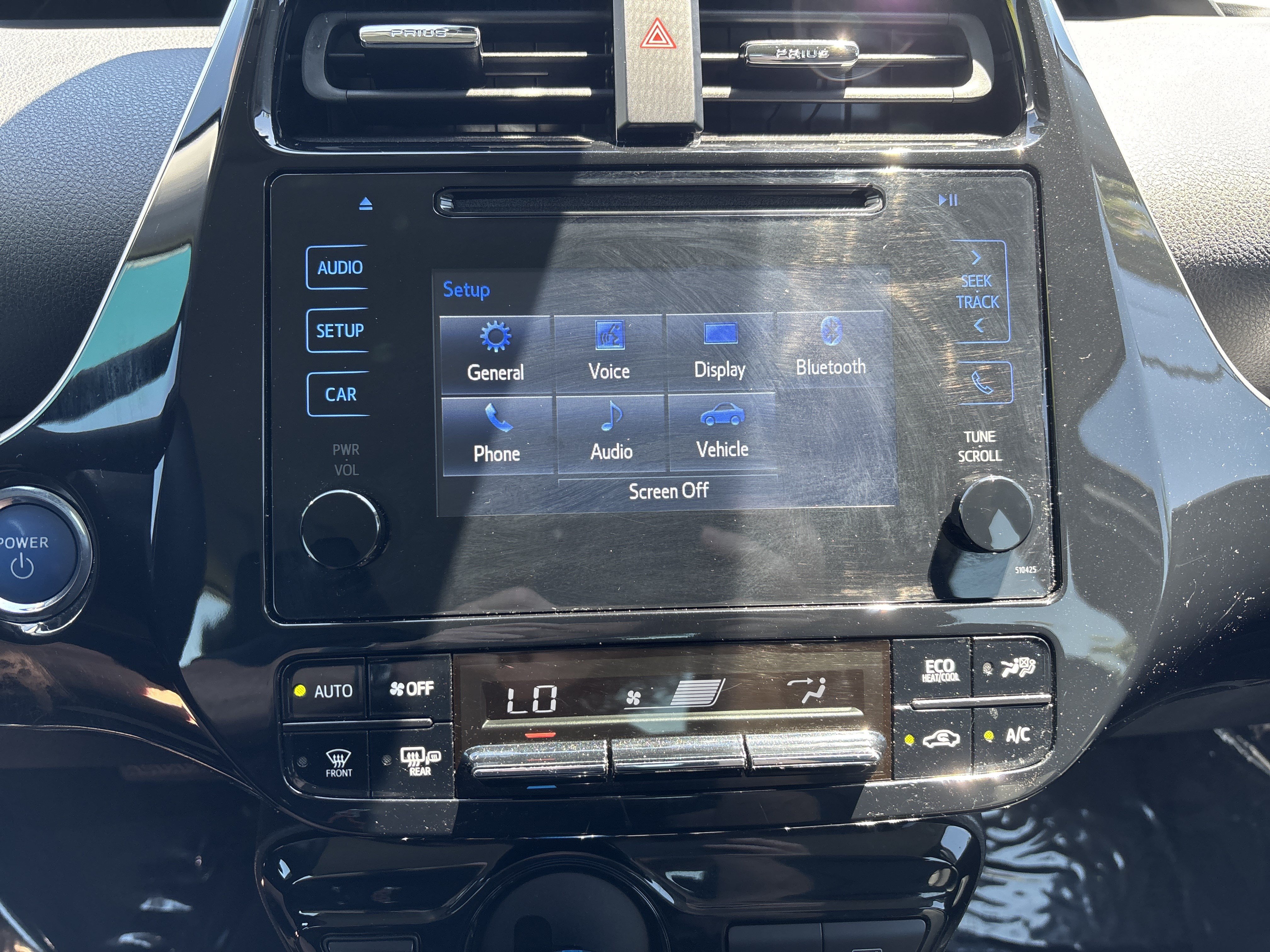 Used 2019 Toyota Prius XLE FWD image 38