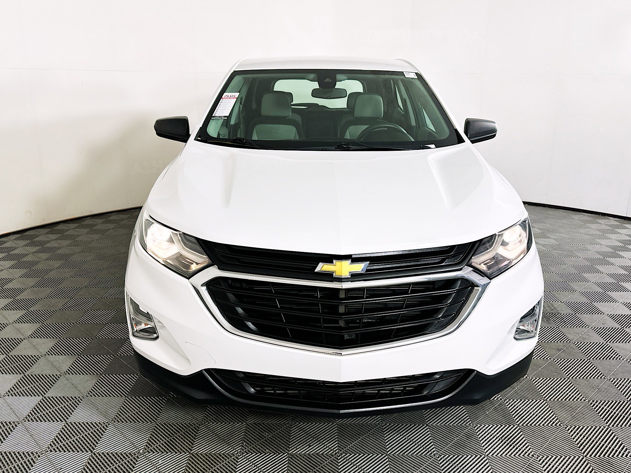 Used 2020 Chevrolet Equinox LS image 8
