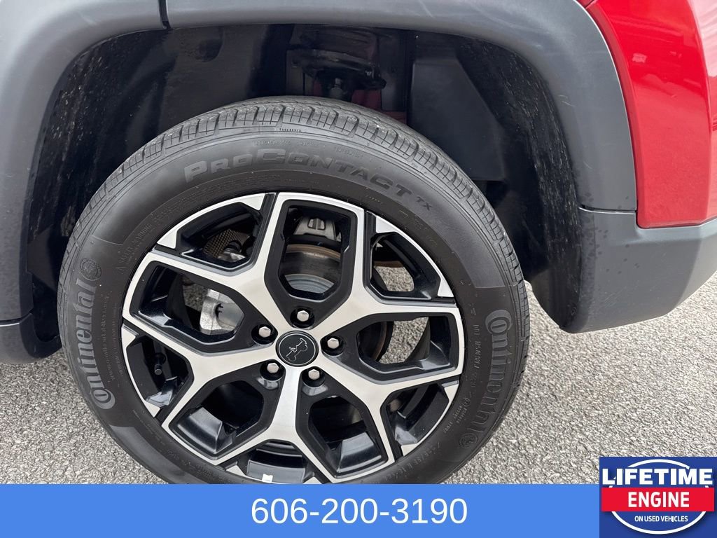 Used 2025 Jeep Compass Limited AWD/4WD image 12