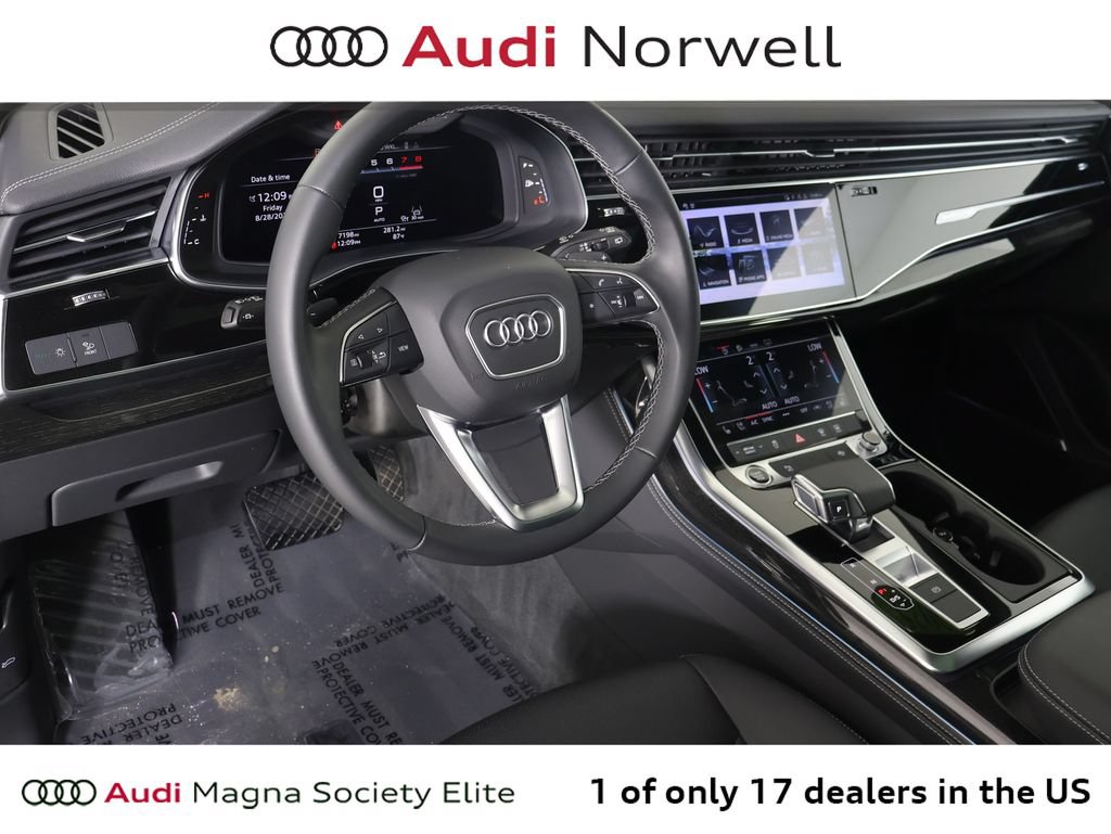 Used 2025 Audi Q8 Premium Plus w/ Premium Plus Package AWD/4WD image 2