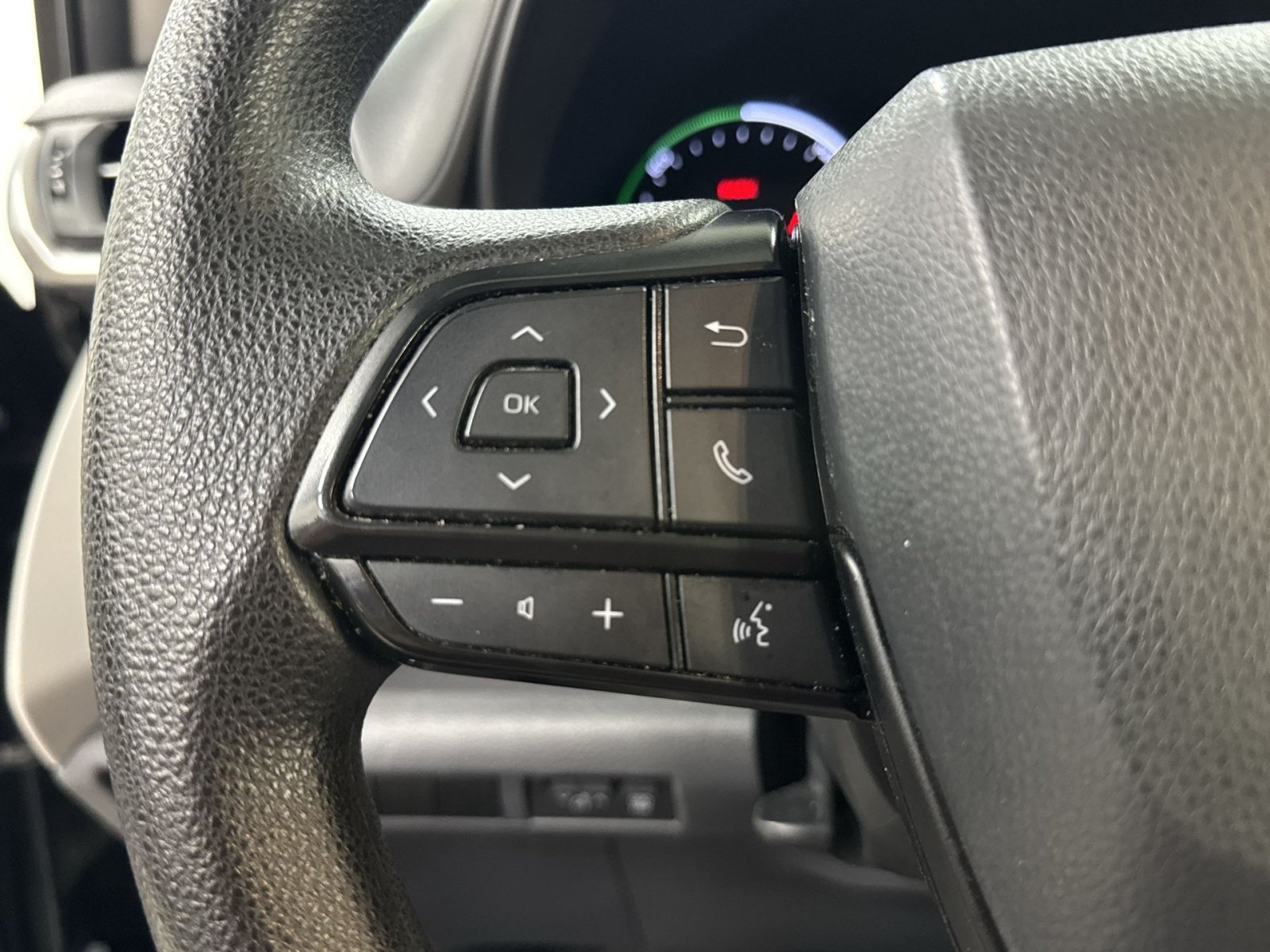 Used 2023 Toyota Sienna LE FWD image 45