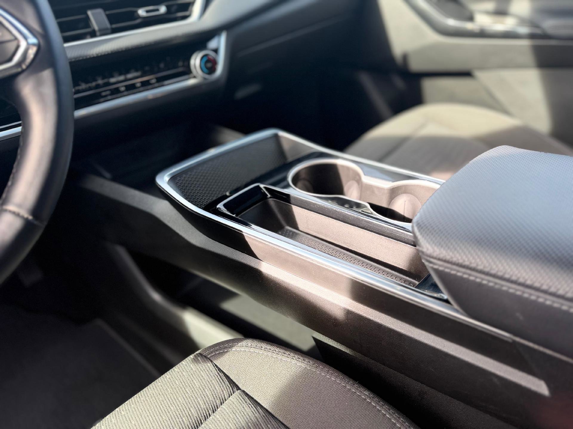 Used 2025 Chevrolet Equinox LT image 10