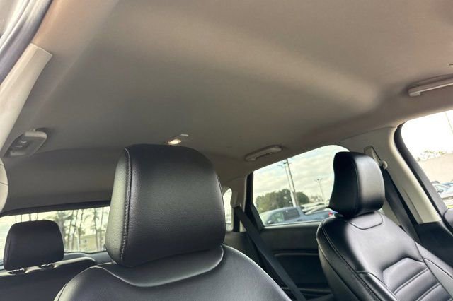 Used 2024 Ford Edge SEL image 18