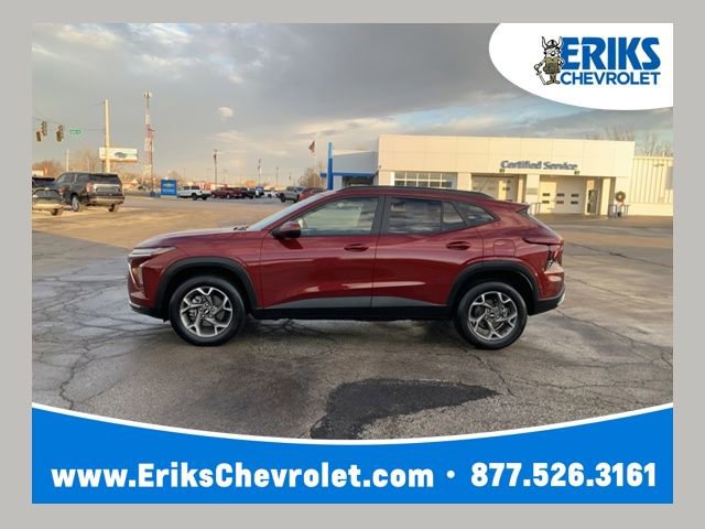 Certified 2025 Chevrolet Trax LT image 1