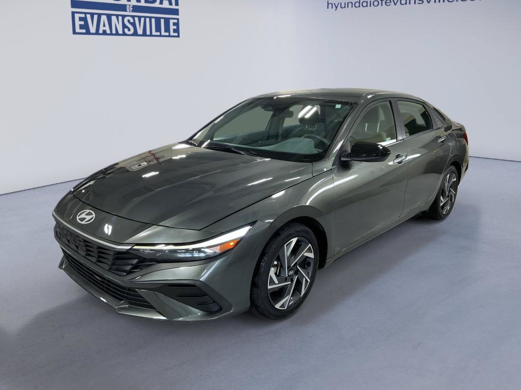 Certified 2025 Hyundai Elantra Sport FWD image 2