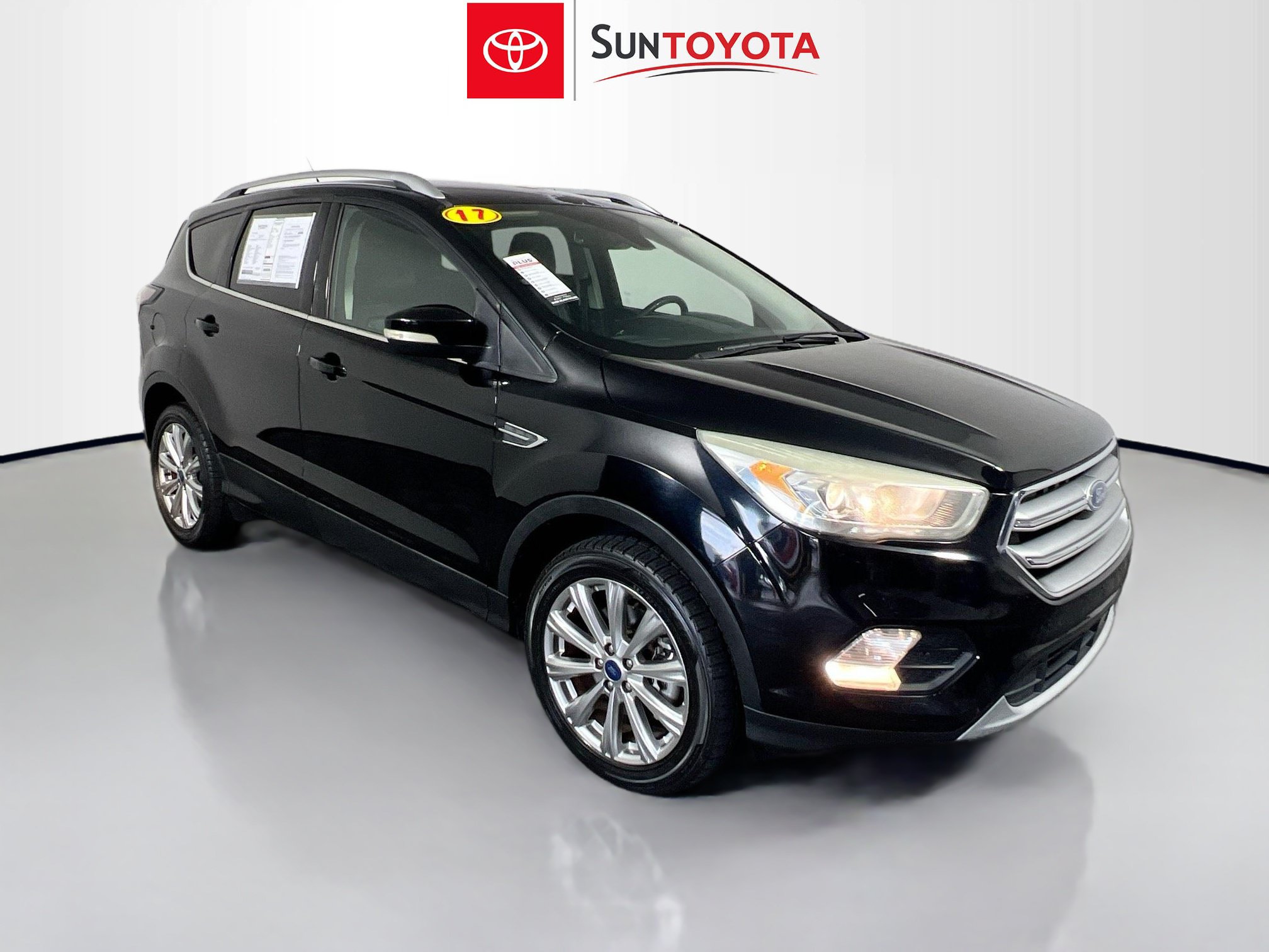 Used 2017 Ford Escape Titanium AWD/4WD image 1