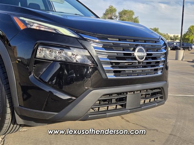 Used 2025 Nissan Rogue SV FWD image 8