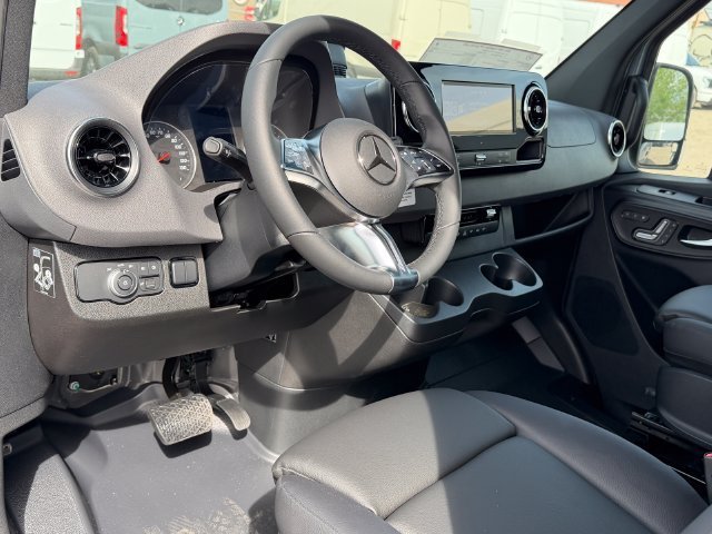 New 2026 Mercedes-Benz Sprinter 2500 image 10