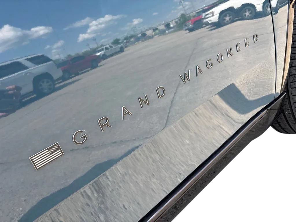 New 2026 Jeep Grand Wagoneer L Summit AWD/4WD image 9