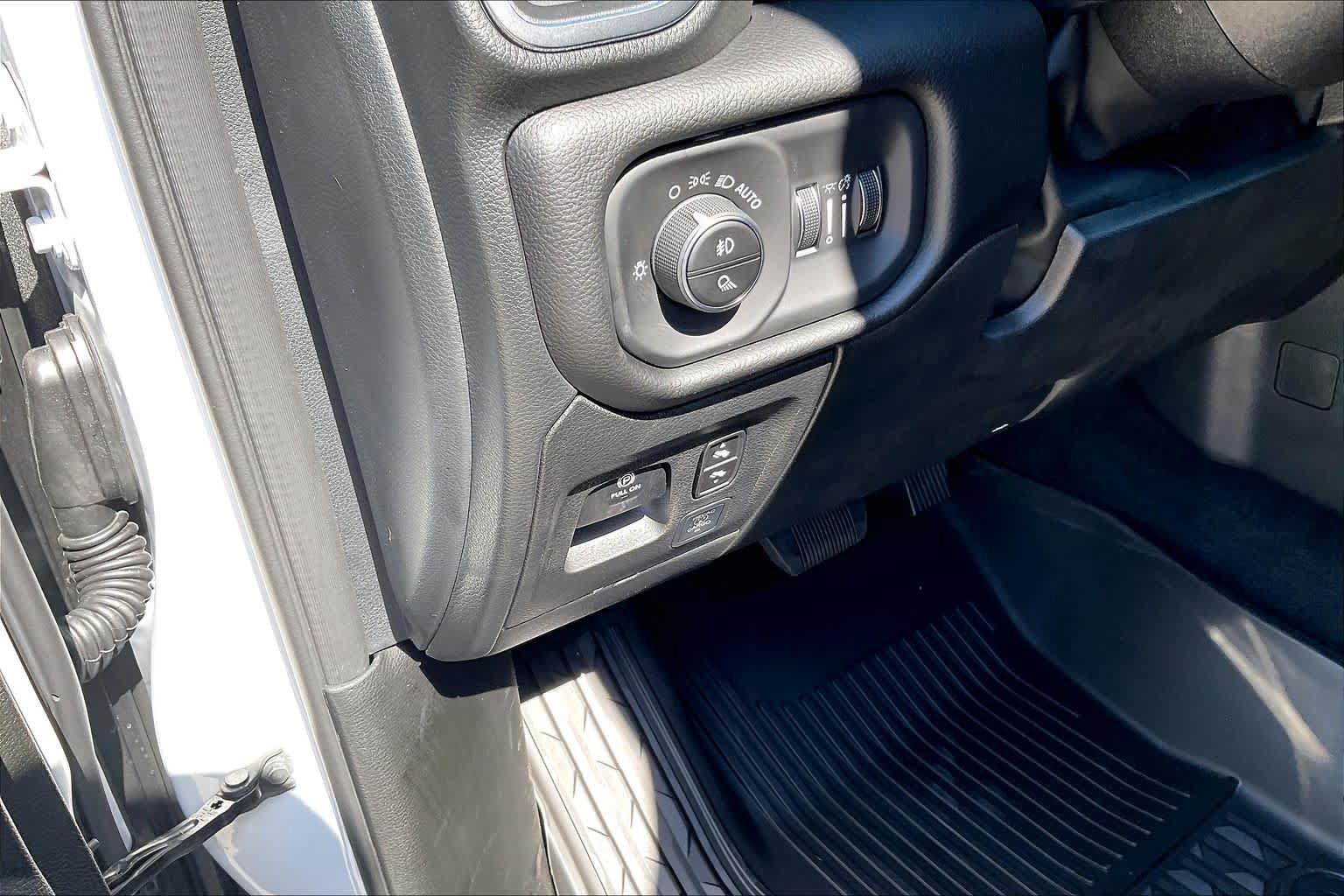 New 2027 RAM 1500 Laramie AWD/4WD image 18