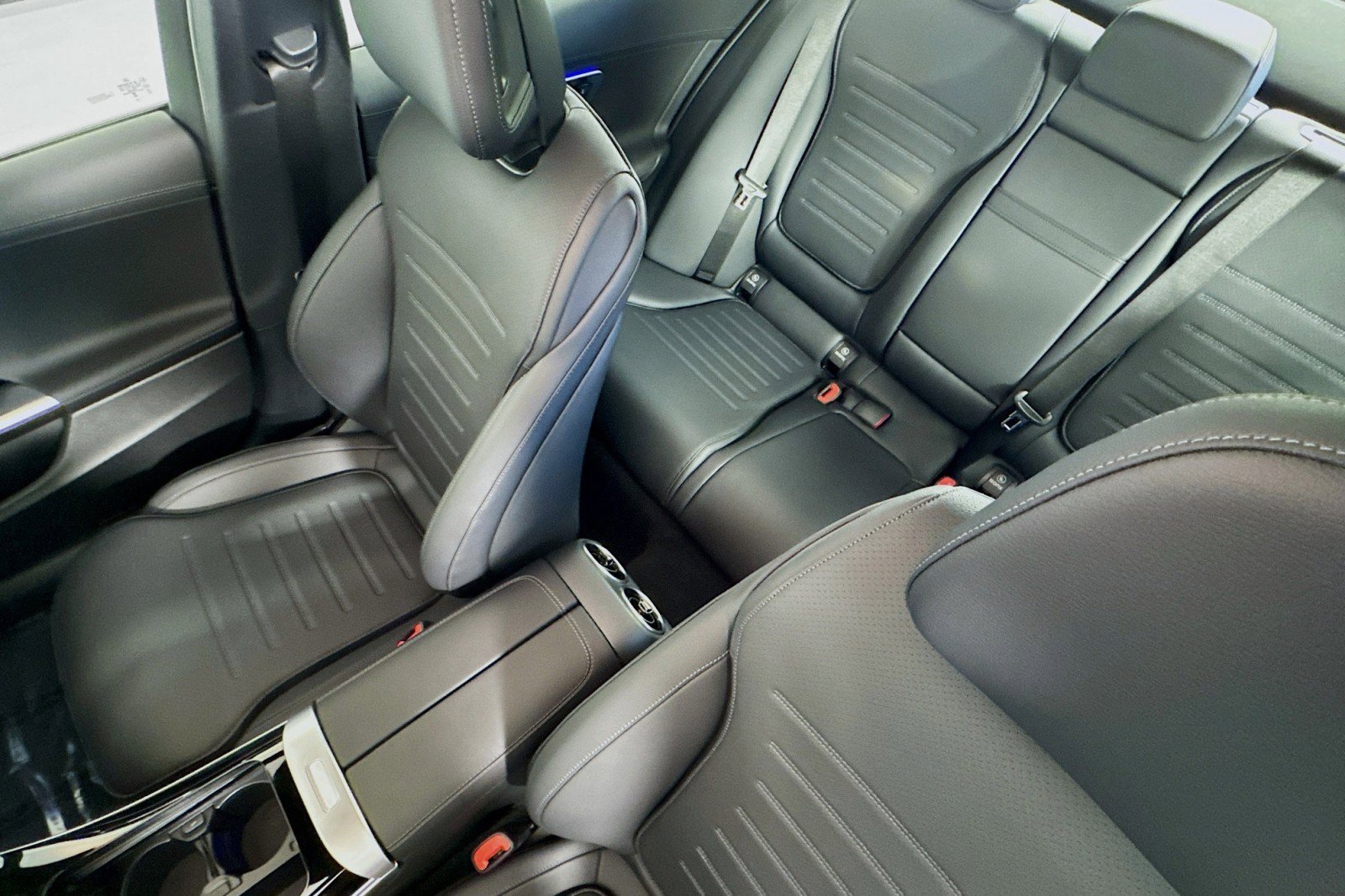 New 2025 Mercedes-Benz C 300 4MATIC Sedan image 19