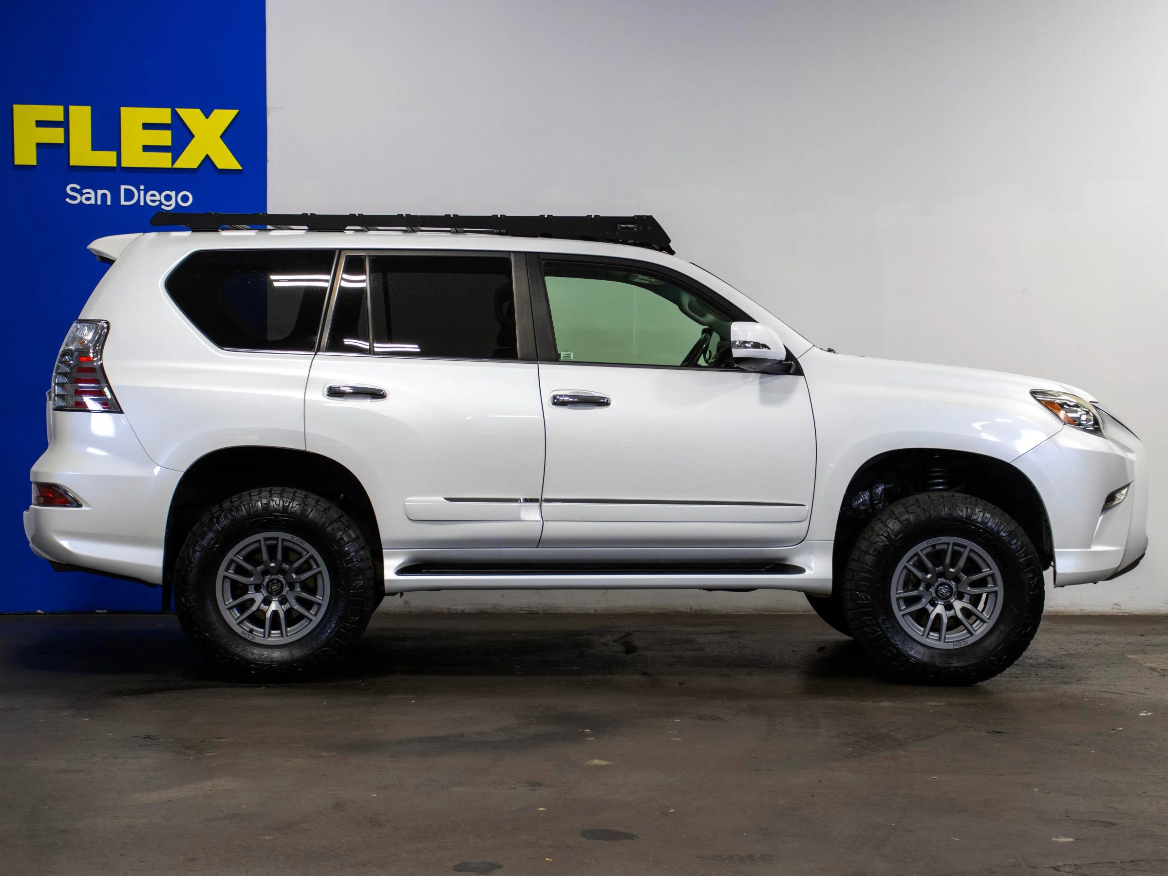 Used 2014 Lexus GX 460 image 6
