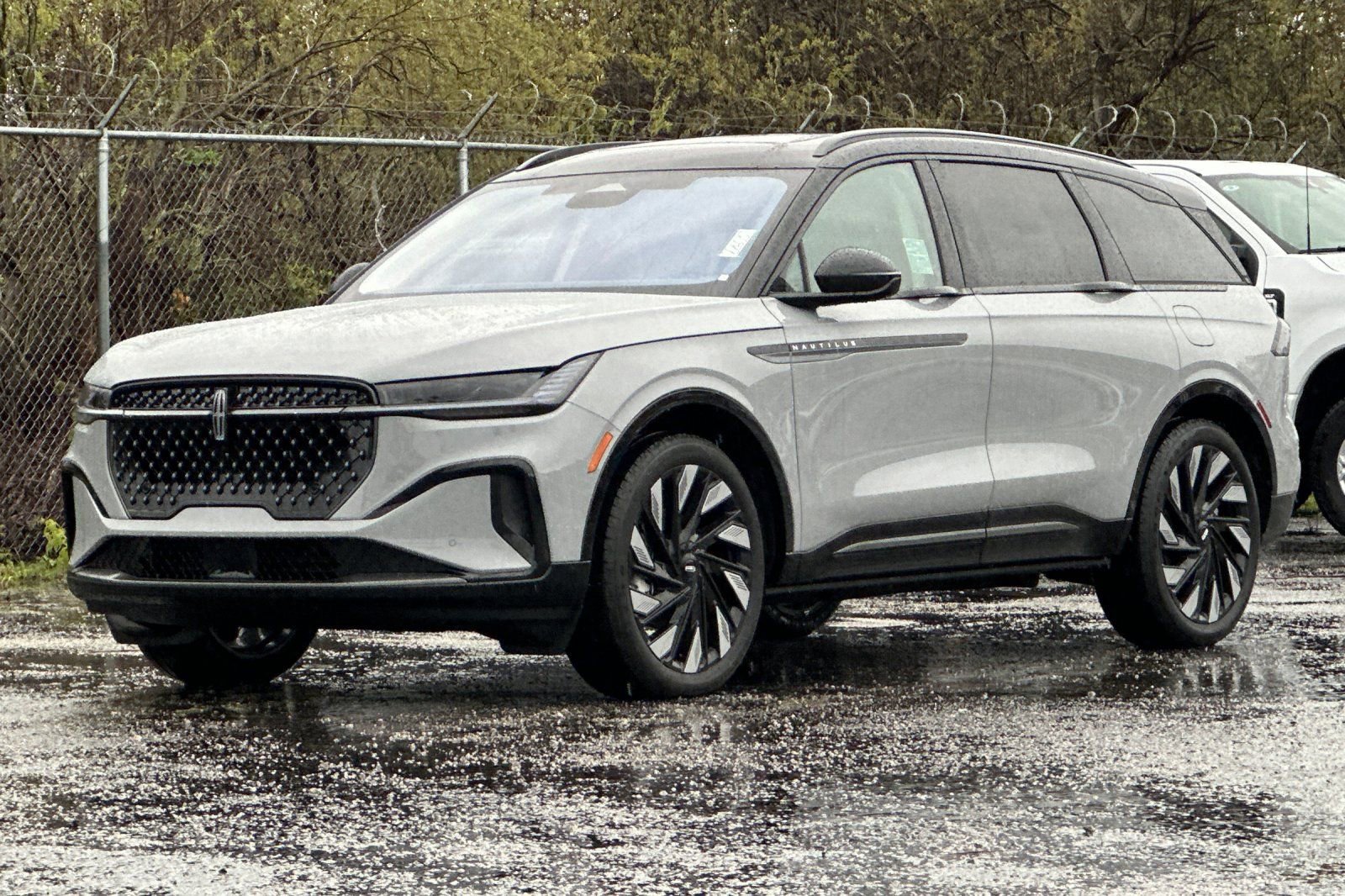 New 2026 Lincoln Nautilus Reserve image 7