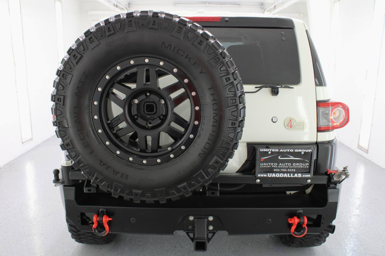 Used 2014 Toyota FJ Cruiser 4WD w/ Upgrade Package image 8
