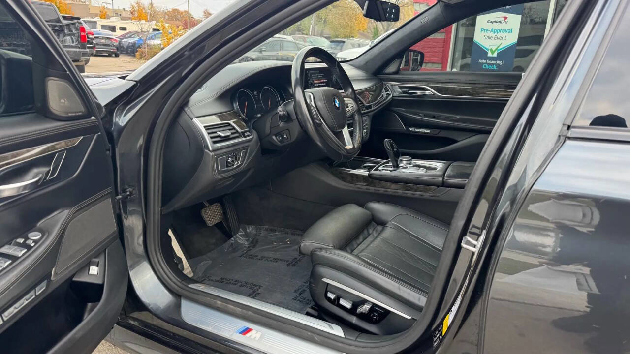 Used 2016 BMW 750i xDrive image 15