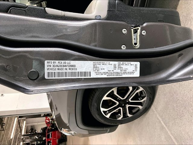 Used 2022 Jeep Compass Limited AWD/4WD image 33
