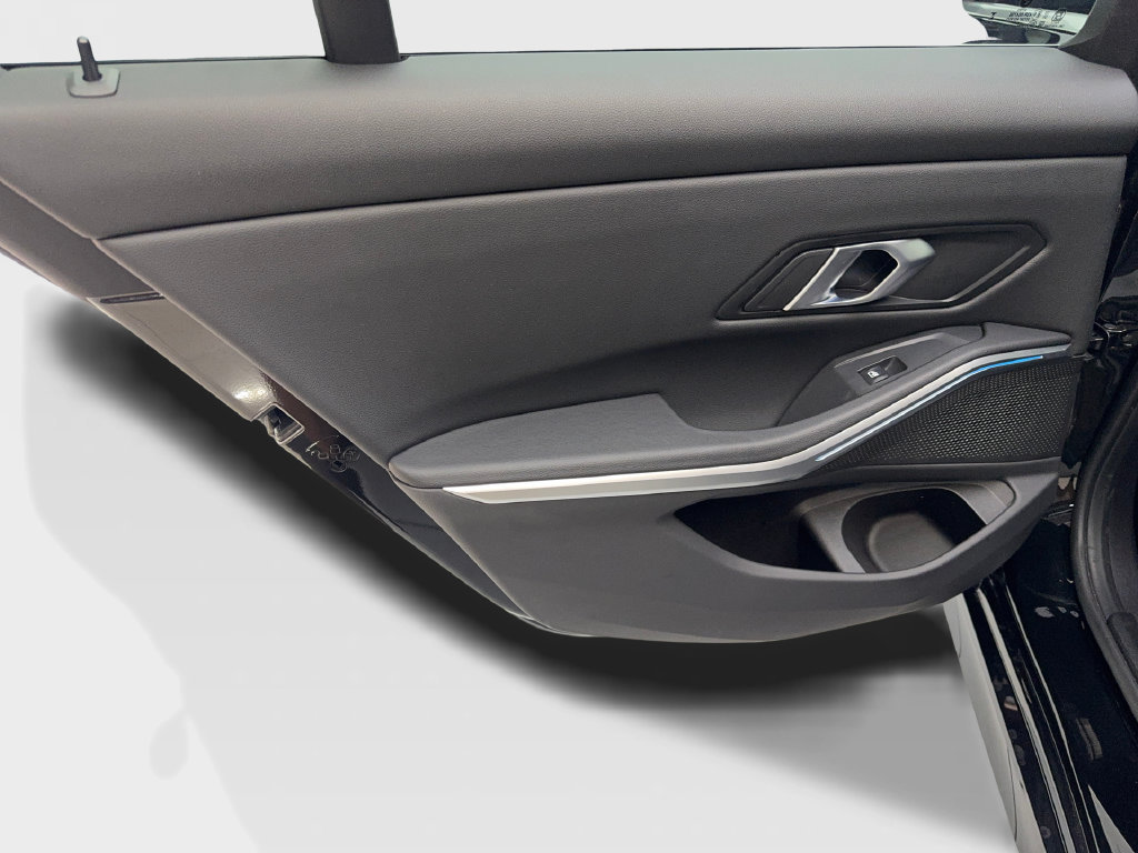 Used 2025 BMW 330i Sedan RWD image 39