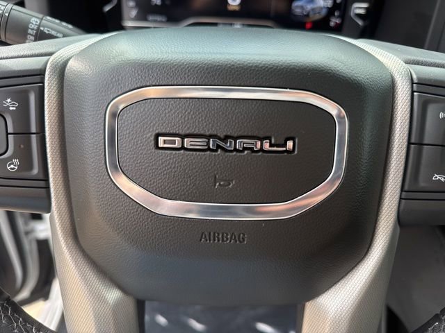 Used 2022 GMC Yukon XL Denali image 19