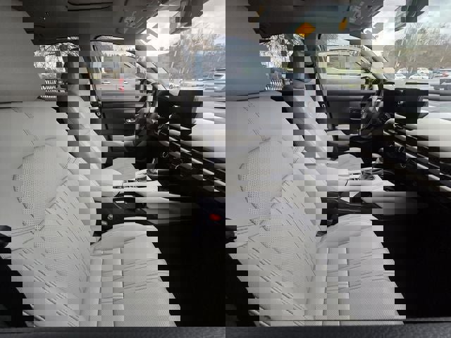 Used 2024 Honda HR-V EX-L image 11