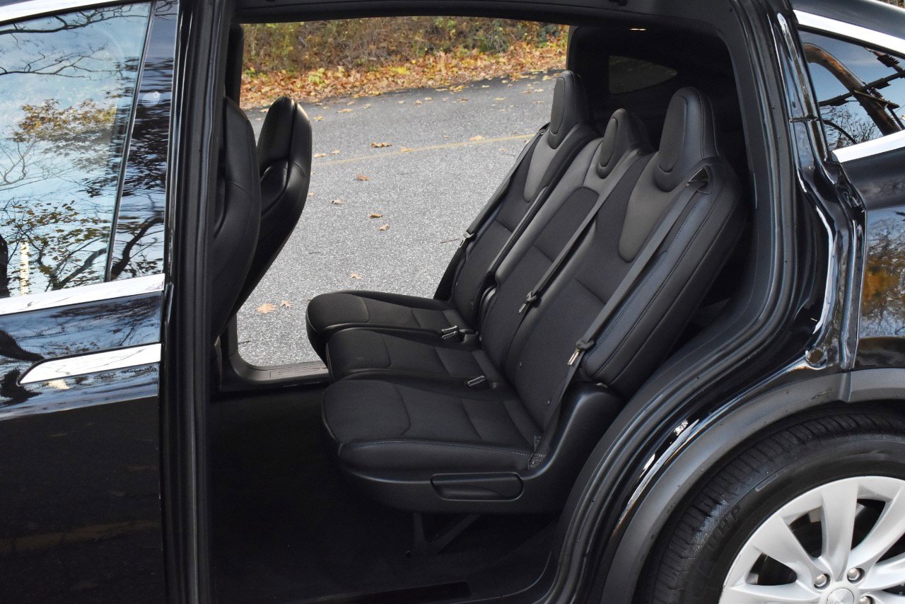 Used 2018 Tesla Model X 75D image 37