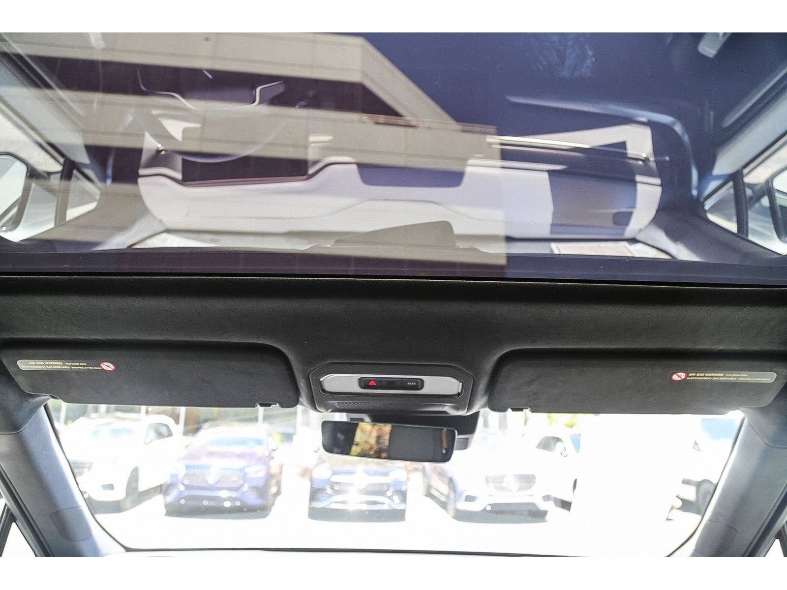 Used 2025 Rivian R1S Adventure AWD/4WD image 14