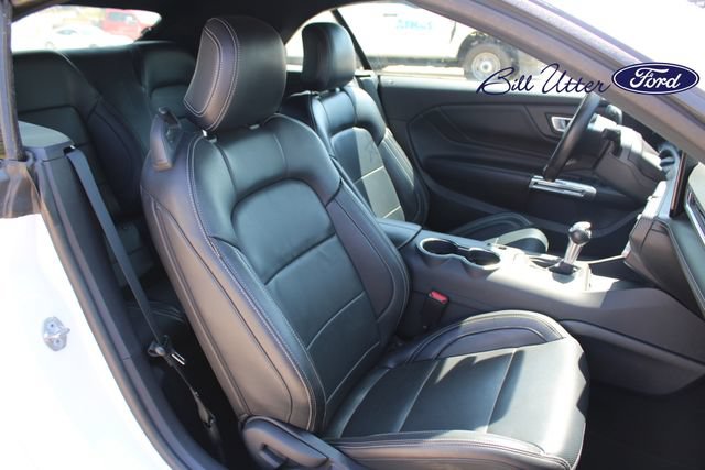 Used 2025 Ford Mustang Premium RWD image 13