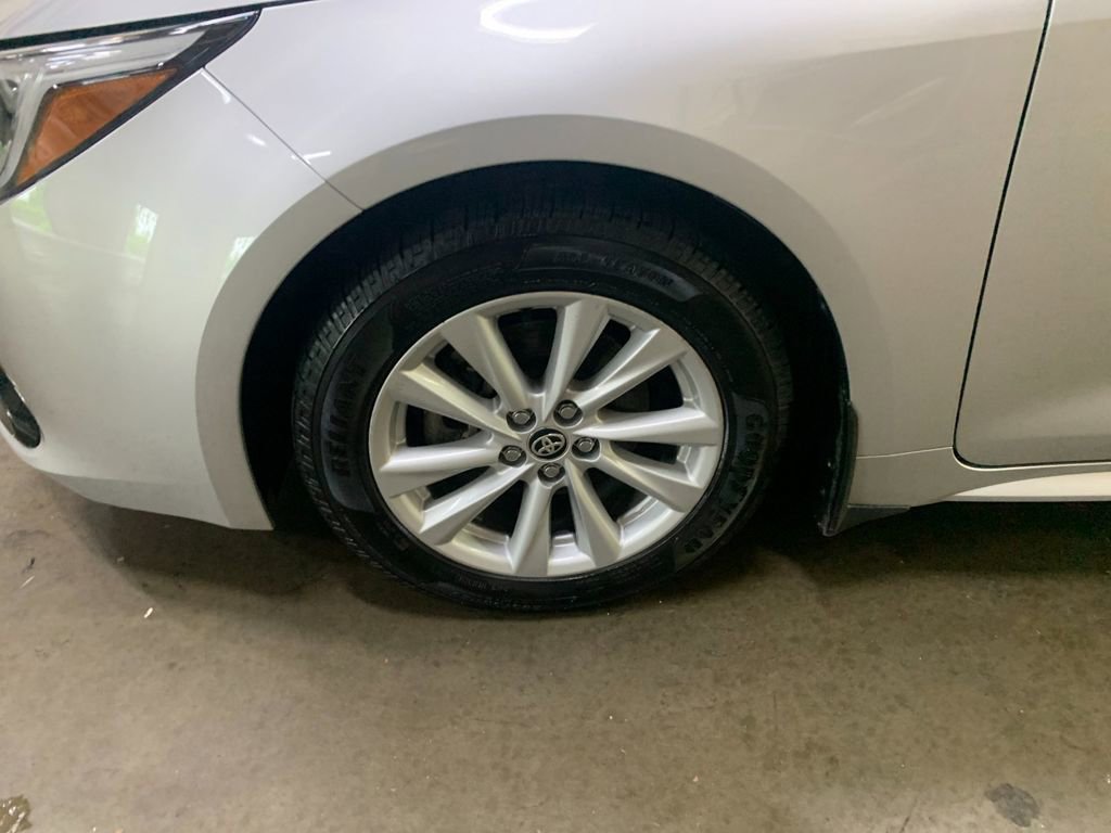 Used 2023 Toyota Corolla SE w/ SE Premium Package FWD image 32