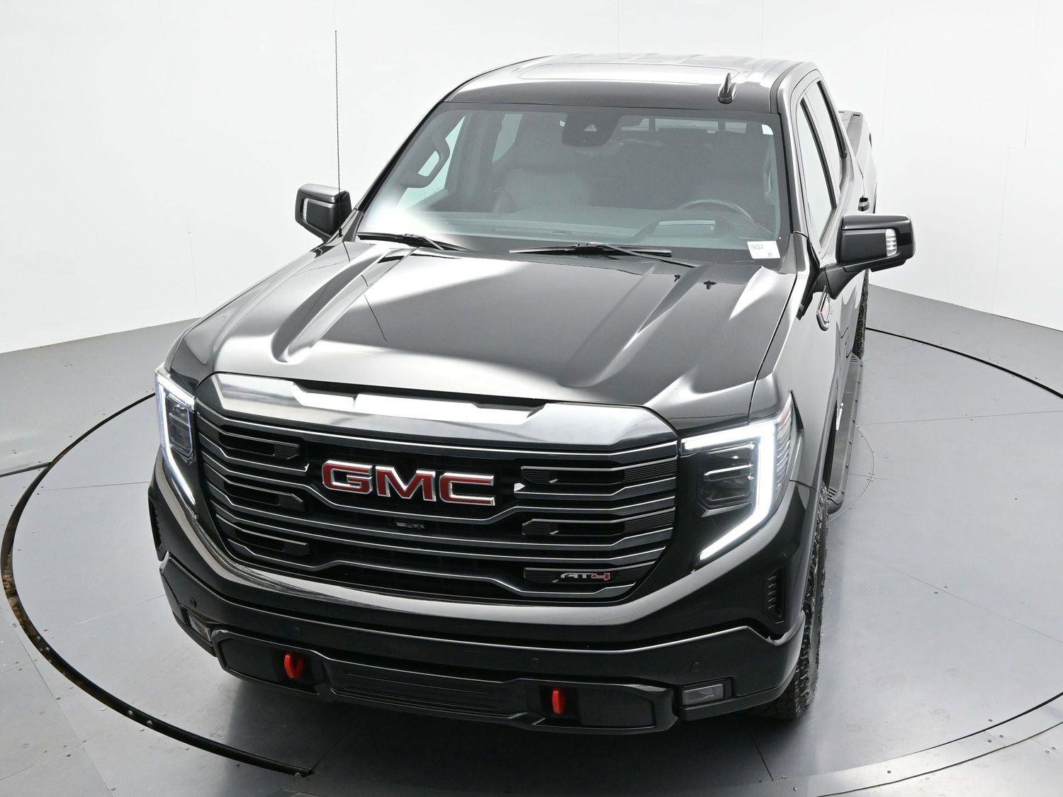 Used 2024 GMC Sierra 1500 AT4 w/ Technology Package AWD/4WD image 39