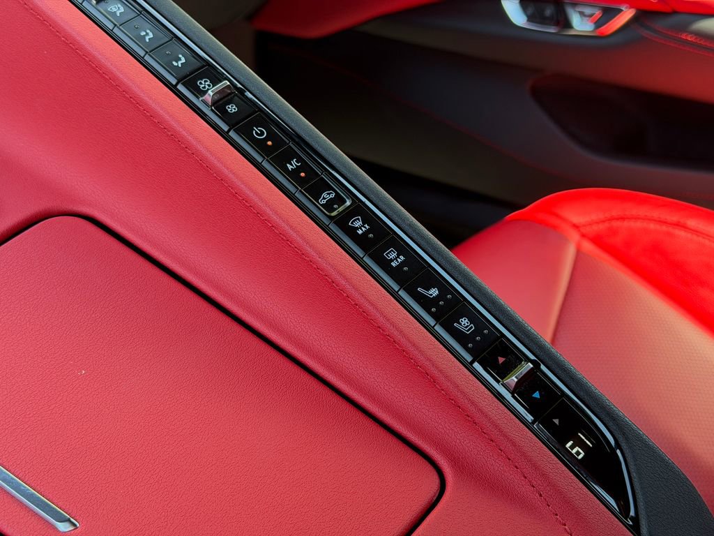 Used 2022 Chevrolet Corvette Stingray Preferred Cpe w/ Z51 Performance Package RWD image 26