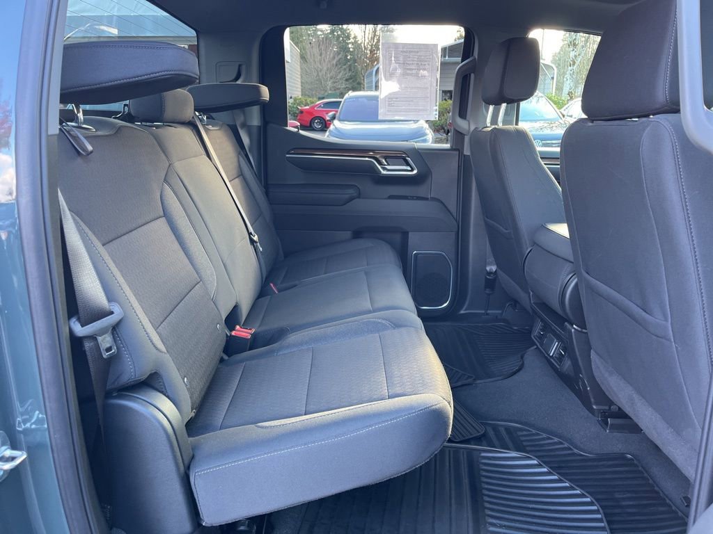 Used 2025 Chevrolet Silverado 1500 LT image 10