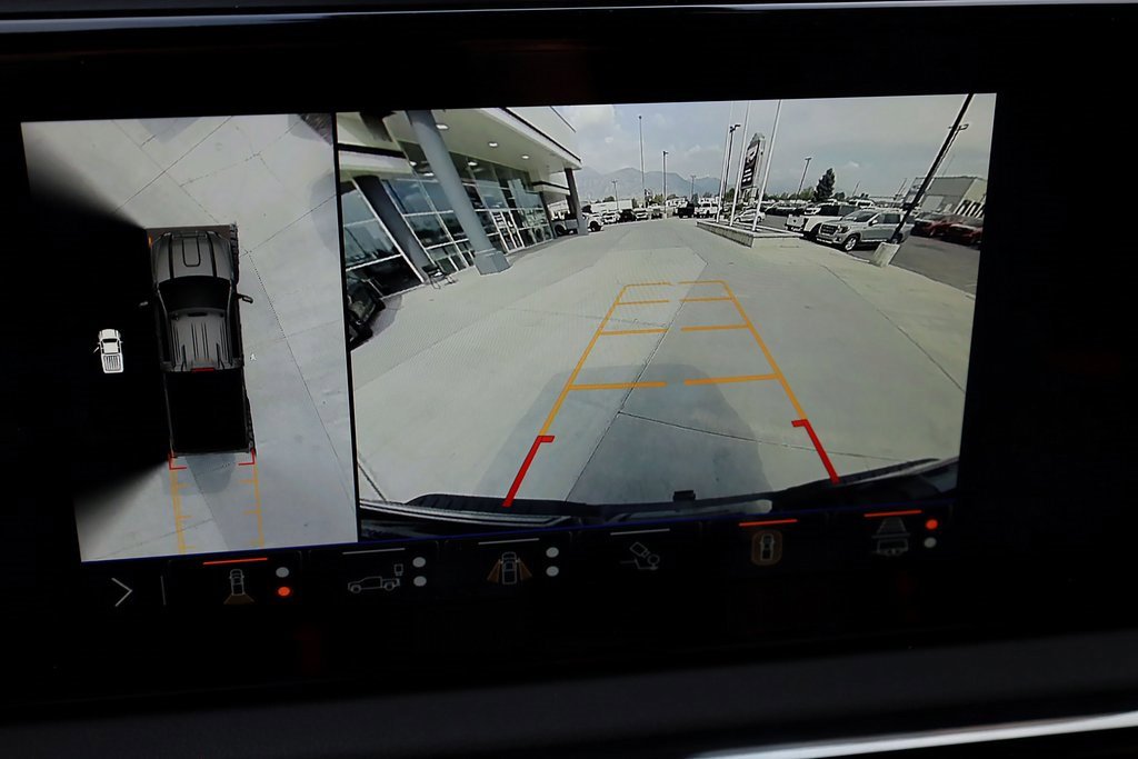 Used 2025 GMC Sierra 3500 AT4 w/ AT4 Premium Plus Package image 17