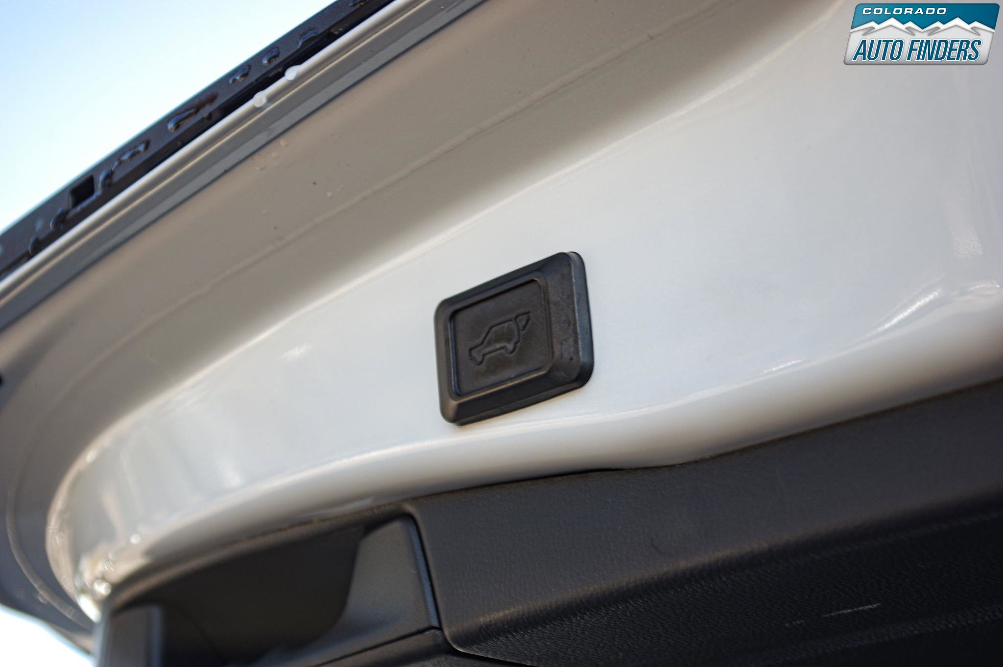 Used 2020 Toyota RAV4 XLE w/ Convenience Package image 29