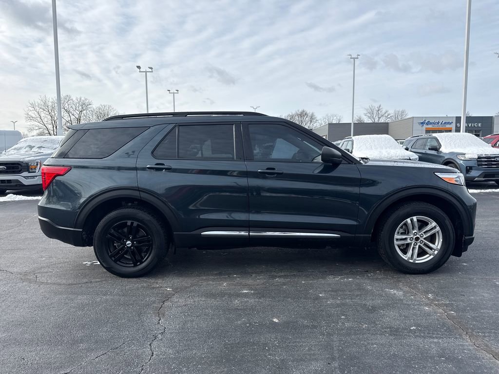 Used 2023 Ford Explorer XLT w/ Equipment Group 202A image 6