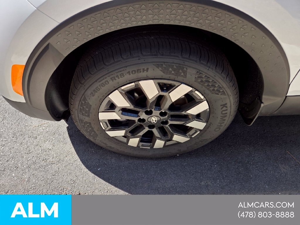 Used 2026 Hyundai Santa Cruz SEL FWD image 2