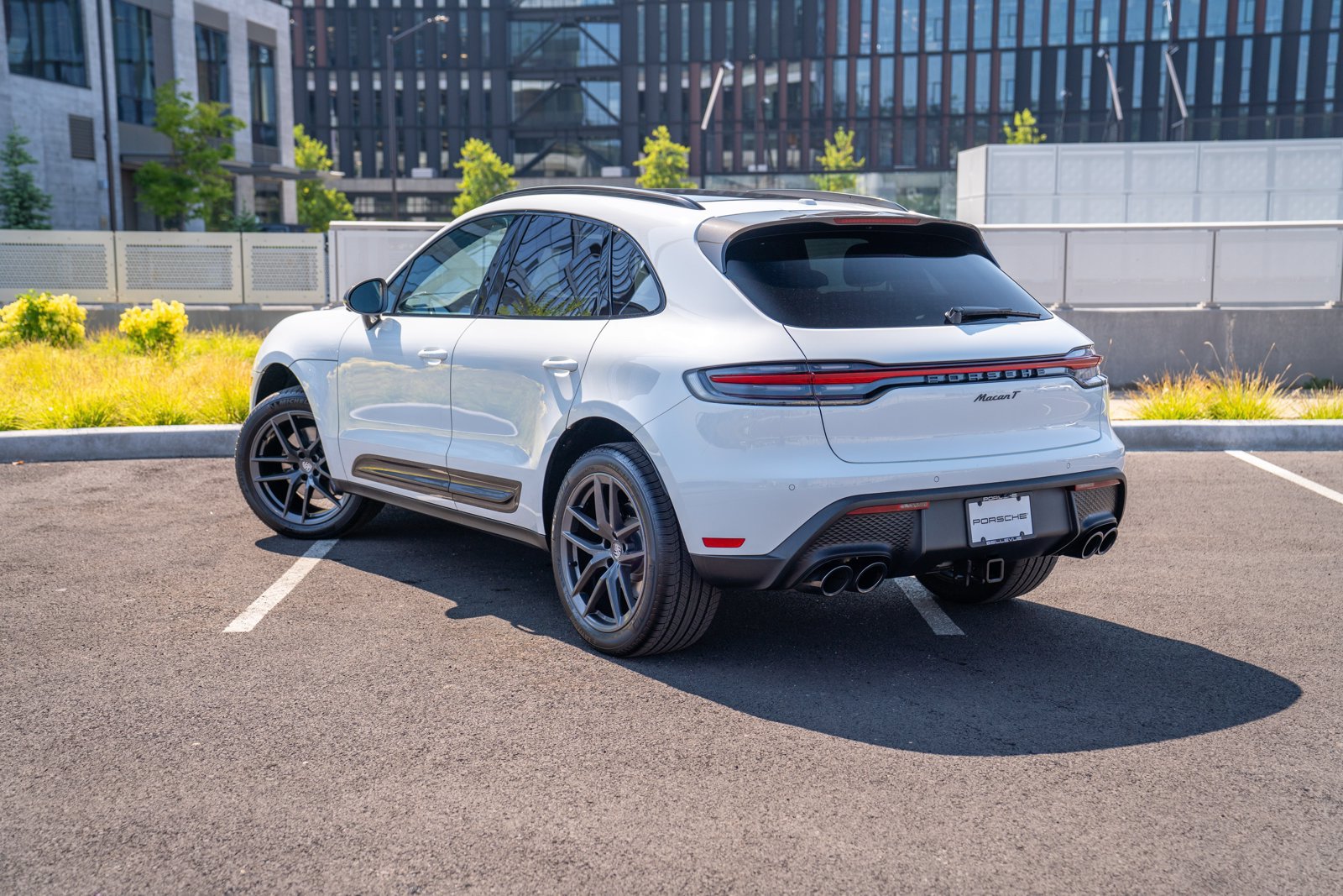 Certified 2026 Porsche Macan Turbo AWD/4WD image 3