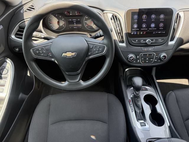 Used 2025 Chevrolet Malibu LT FWD image 12